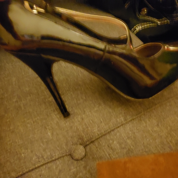 Brand new Steve Madden heels - Picture 2 of 3